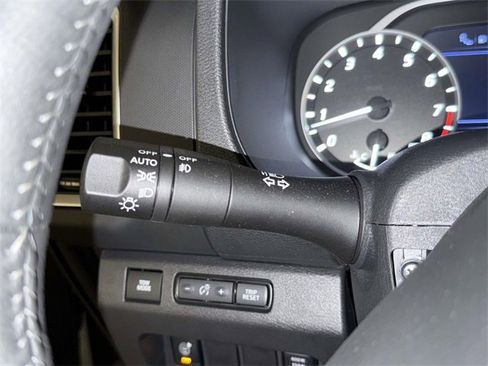 Used 2024 Nissan Frontier SV w/ SV Convenience Package image 28