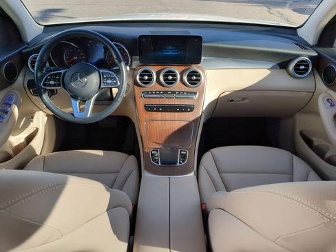 Used 2021 Mercedes-Benz GLC 300 image 29