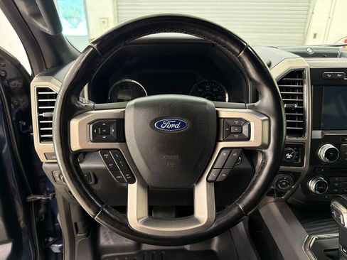 Used 2018 Ford F150 Platinum w/ Equipment Group 701A Luxury AWD/4WD image 17