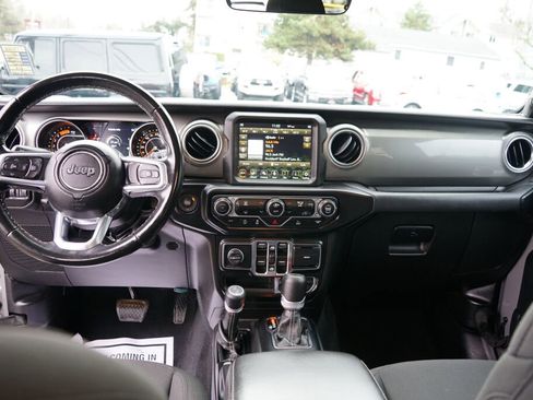 Used 2021 Jeep Wrangler Unlimited Sahara image 10