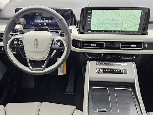 New 2026 Lincoln Aviator Reserve w/ Luxury Package image 25
