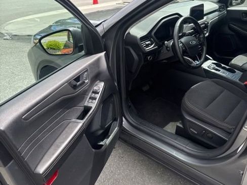 Used 2024 Ford Escape Active AWD/4WD image 12