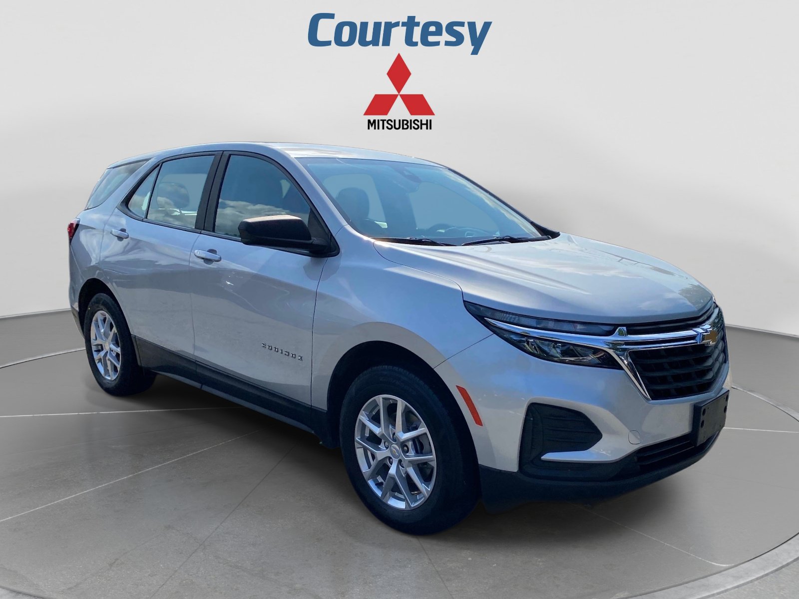 Used 2022 Chevrolet Equinox LS AWD/4WD image 9