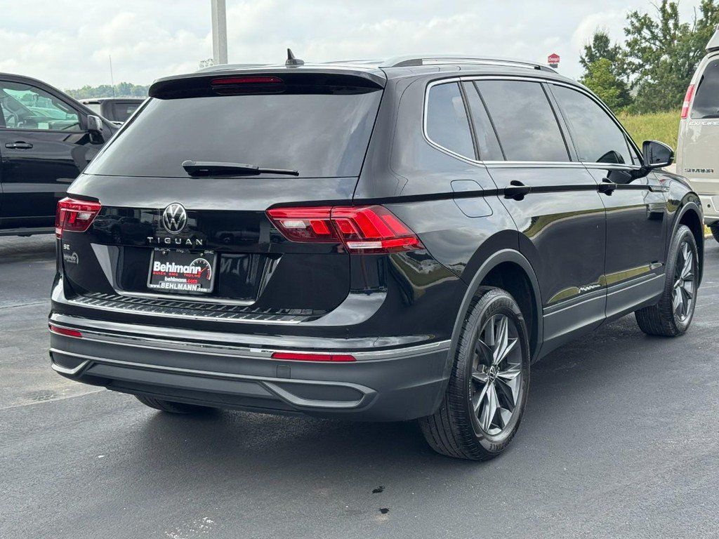 Used 2023 Volkswagen Tiguan SE FWD image 4