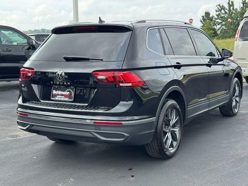 Used 2023 Volkswagen Tiguan SE FWD image 4