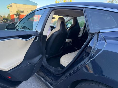 Used 2013 Tesla Model S image 11