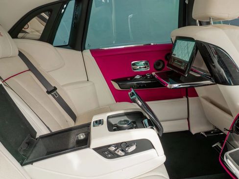 Used 2023 Rolls-Royce Phantom Sedan image 63