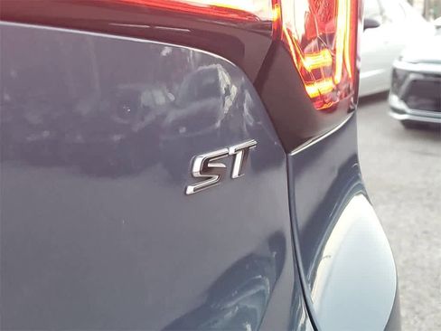 Used 2024 Buick Encore GX Sport Touring w/ Experience Buick Package image 6