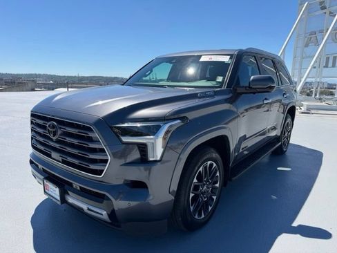 Certified 2025 Toyota Sequoia Limited AWD/4WD image 11