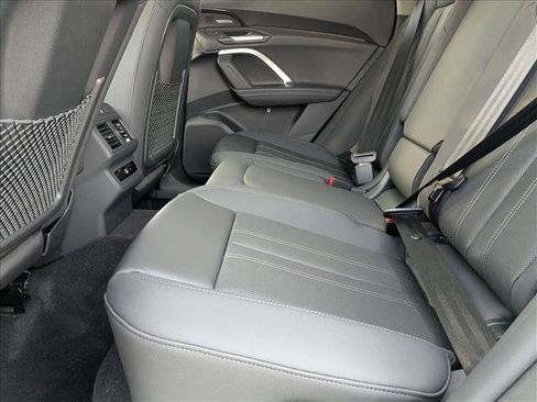 Certified 2025 Audi Q5 Premium Plus w/ Premium Plus AWD/4WD image 15