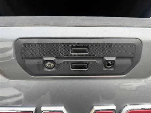 Used 2022 GMC Sierra 1500 SLT AWD/4WD image 24