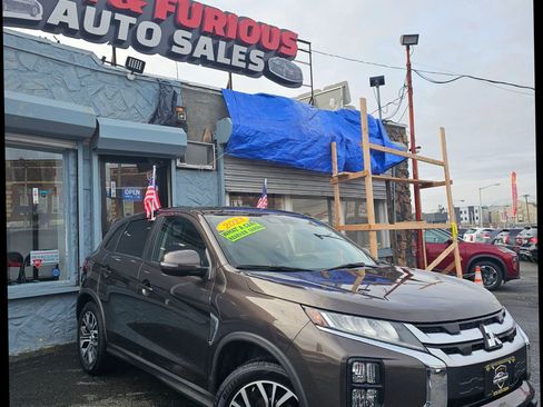 Used 2023 Mitsubishi Outlander Sport SE image 5