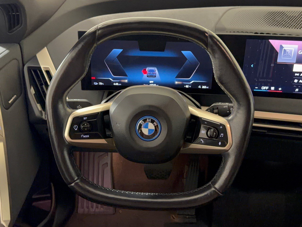 Certified 2024 BMW iX xDrive50 w/ Sport Package AWD/4WD image 10