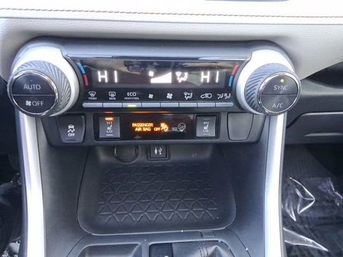 Used 2019 Toyota RAV4 XLE image 26