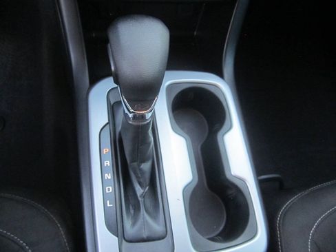 Used 2022 Chevrolet Colorado LT RWD image 24