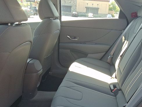 New 2026 Hyundai Elantra SEL Sport FWD image 6
