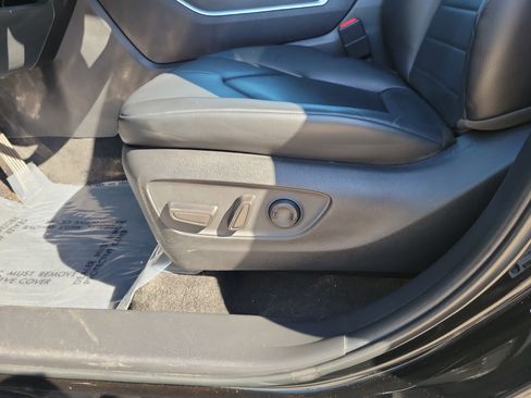 Used 2023 Toyota Highlander XLE FWD image 13