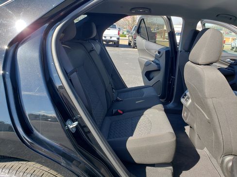 Used 2022 Chevrolet Equinox LT w/ Driver Convenience Package image 35