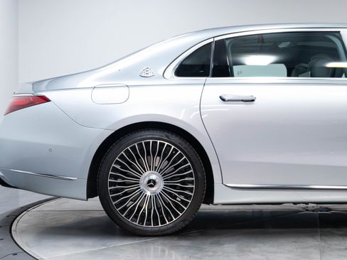 Used 2024 Mercedes-Benz Maybach S 680 4MATIC image 21