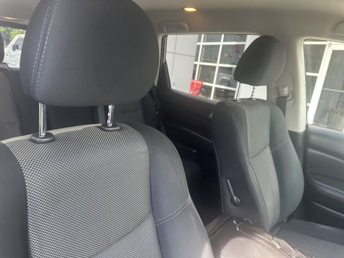 Used 2020 Nissan Pathfinder S AWD/4WD image 29