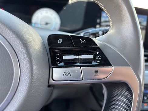 Used 2023 Hyundai Elantra SEL w/ Convenience Package FWD image 17