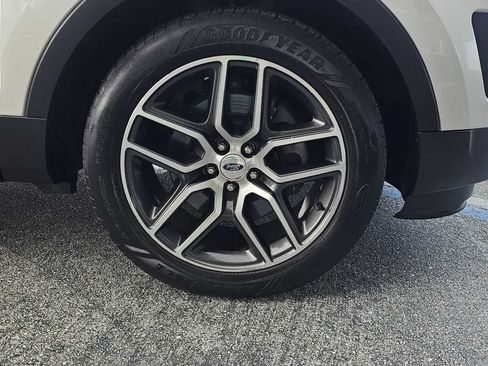 Used 2017 Ford Explorer Sport w/ Equipment Group 401A AWD/4WD image 10