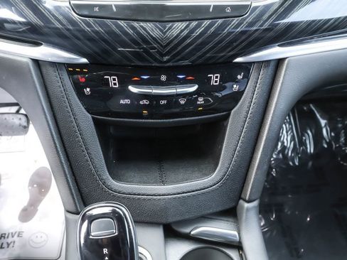 Used 2024 Cadillac XT6 Premium Luxury image 24