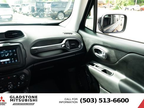 Used 2019 Jeep Renegade Altitude w/ Quick Order Package 2XM FWD image 11