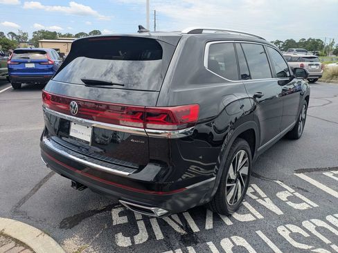 Used 2024 Volkswagen Atlas SEL AWD/4WD image 5