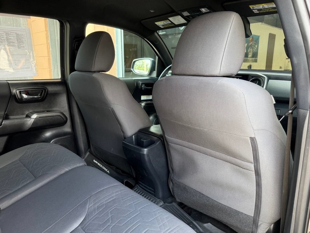 Used 2019 Toyota Tacoma TRD Off-Road w/ Technology Package AWD/4WD image 17