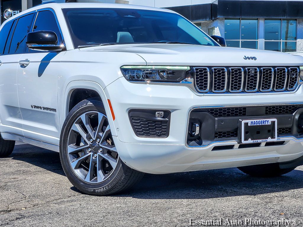 Used 2023 Jeep Grand Cherokee Overland w/ Adv Protech Group III AWD/4WD image 2