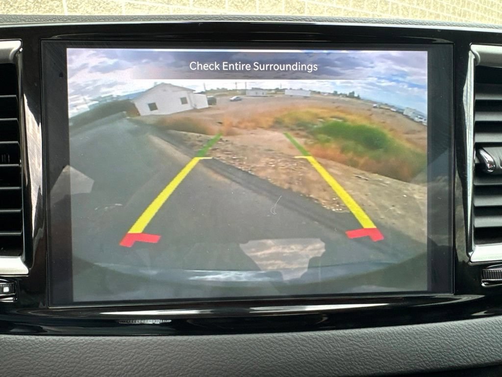 Used 2023 Chrysler Pacifica Touring-L FWD image 26