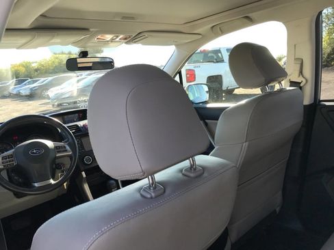 Used 2014 Subaru Forester 2.5i Limited image 21