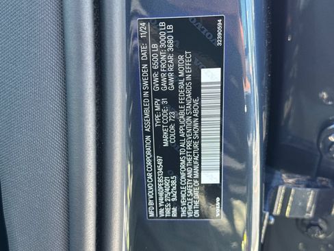 Used 2025 Volvo XC90 T8 Plus w/ Protection Package Premier AWD/4WD image 34