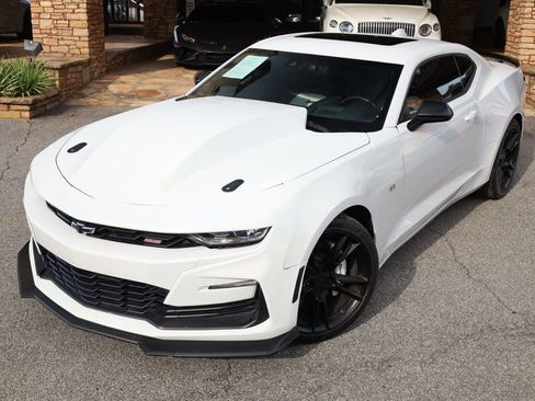 Used 2021 Chevrolet Camaro SS image 3