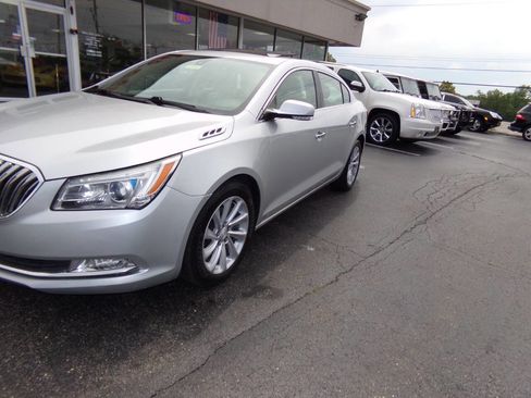 Used 2016 Buick LaCrosse Leather FWD image 33