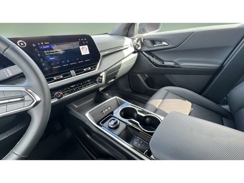 Certified 2026 Chevrolet Equinox LT w/ Convenience Package II AWD/4WD image 20