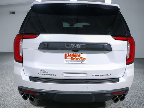 Used 2024 GMC Yukon Denali Ultimate AWD/4WD image 8