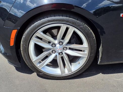 Used 2016 Chevrolet Camaro SS RWD image 9