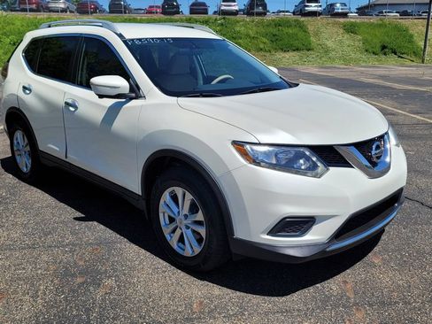 Used 2015 Nissan Rogue SV w/ SV Premium Package FWD image 16