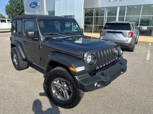 Used 2023 Jeep Wrangler Sport AWD/4WD image 6