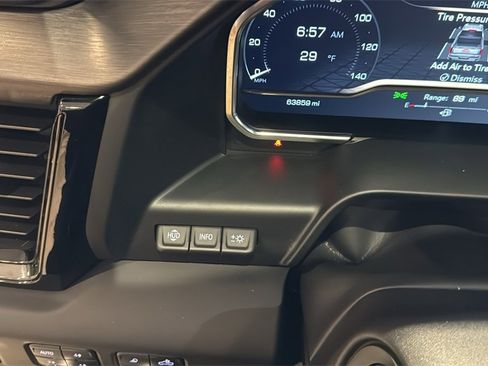 Used 2024 GMC Sierra 1500 AT4X image 35