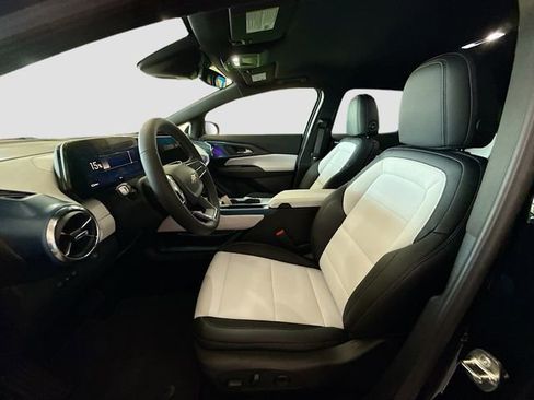 New 2026 Chevrolet Equinox EV LT image 22