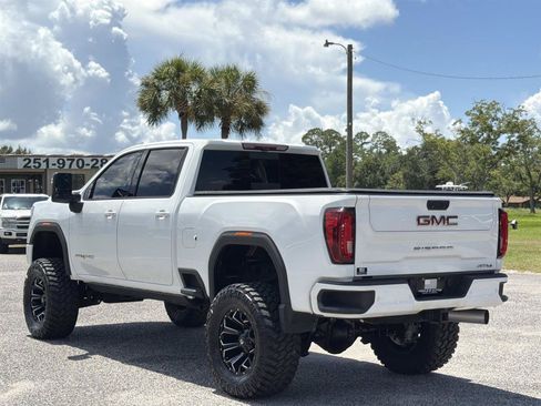 Used 2022 GMC Sierra 2500 AT4 w/ AT4 Premium Plus Package AWD/4WD image 4