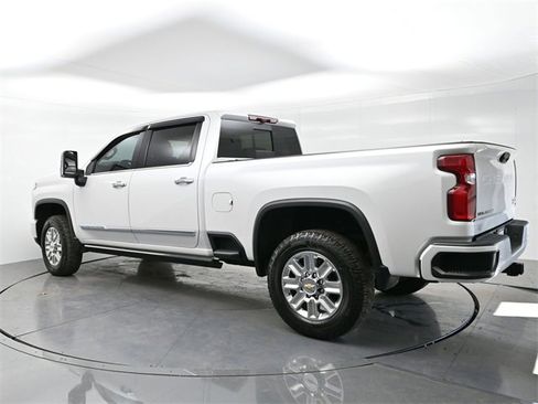 Used 2024 Chevrolet Silverado 2500 High Country w/ High Country Premium Package image 5