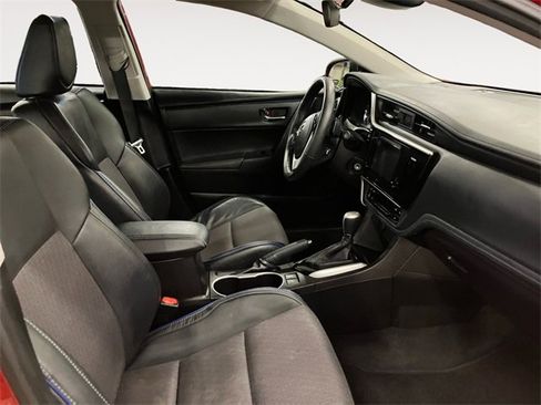 Used 2017 Toyota Corolla SE image 15