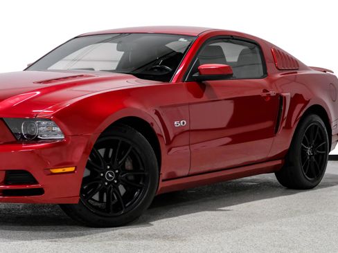 Used 2013 Ford Mustang GT Premium w/ Electronics Pkg image 11