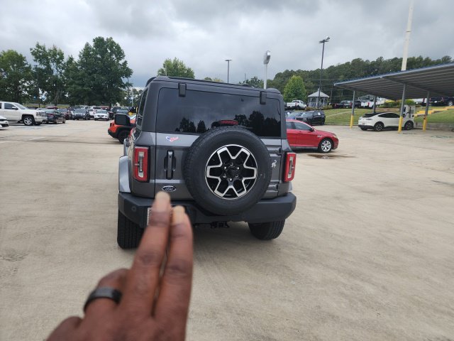 Used 2022 Ford Bronco Outer Banks AWD/4WD image 12