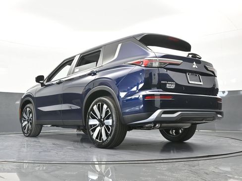 New 2026 Mitsubishi Outlander SE image 59