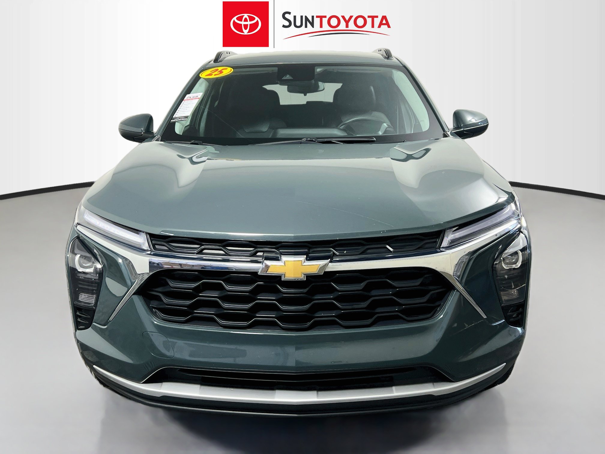 Used 2025 Chevrolet Trax LT FWD image 10